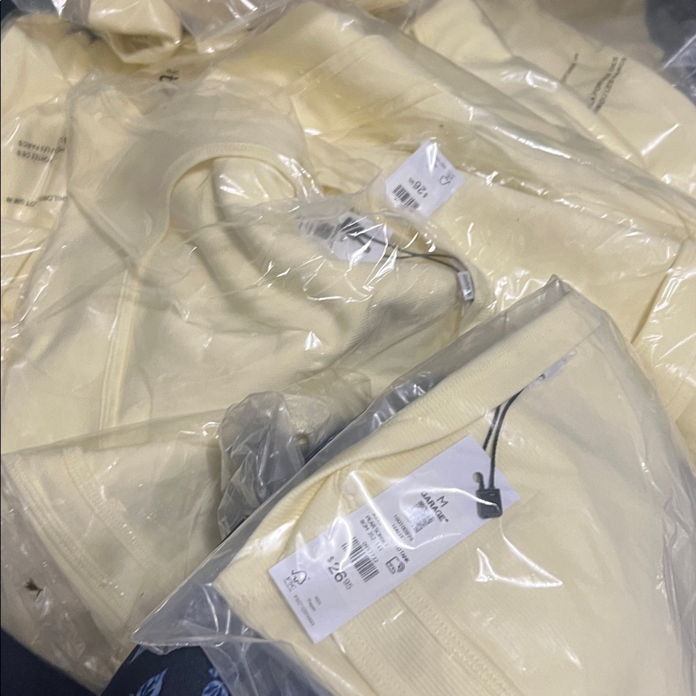 NWT Garage Square Neck Ribbed Tank Top Cream Butter Yellow Sorbet Crop Top - Picture 3 of 4